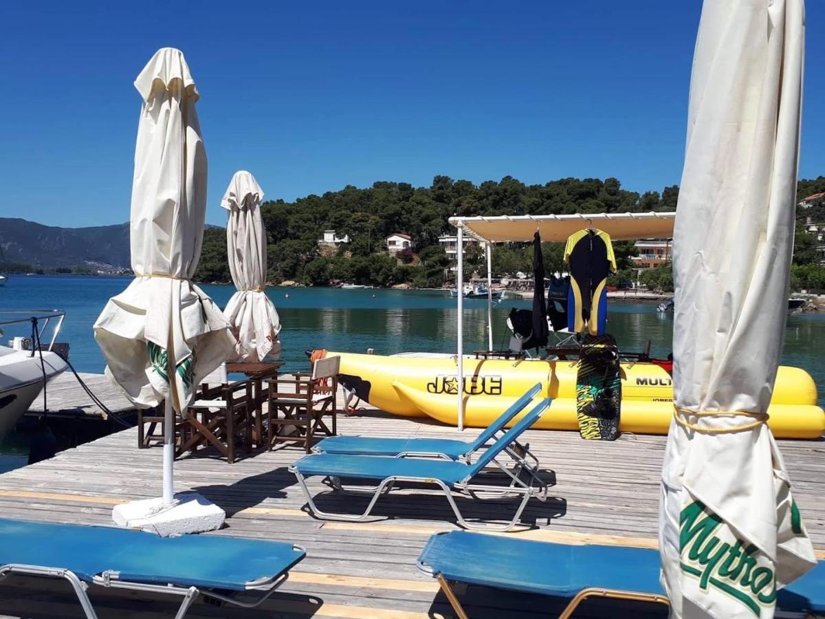 Seaview Apartment - Poros Relaxing Beachfront Flat Poros Town Buitenkant foto