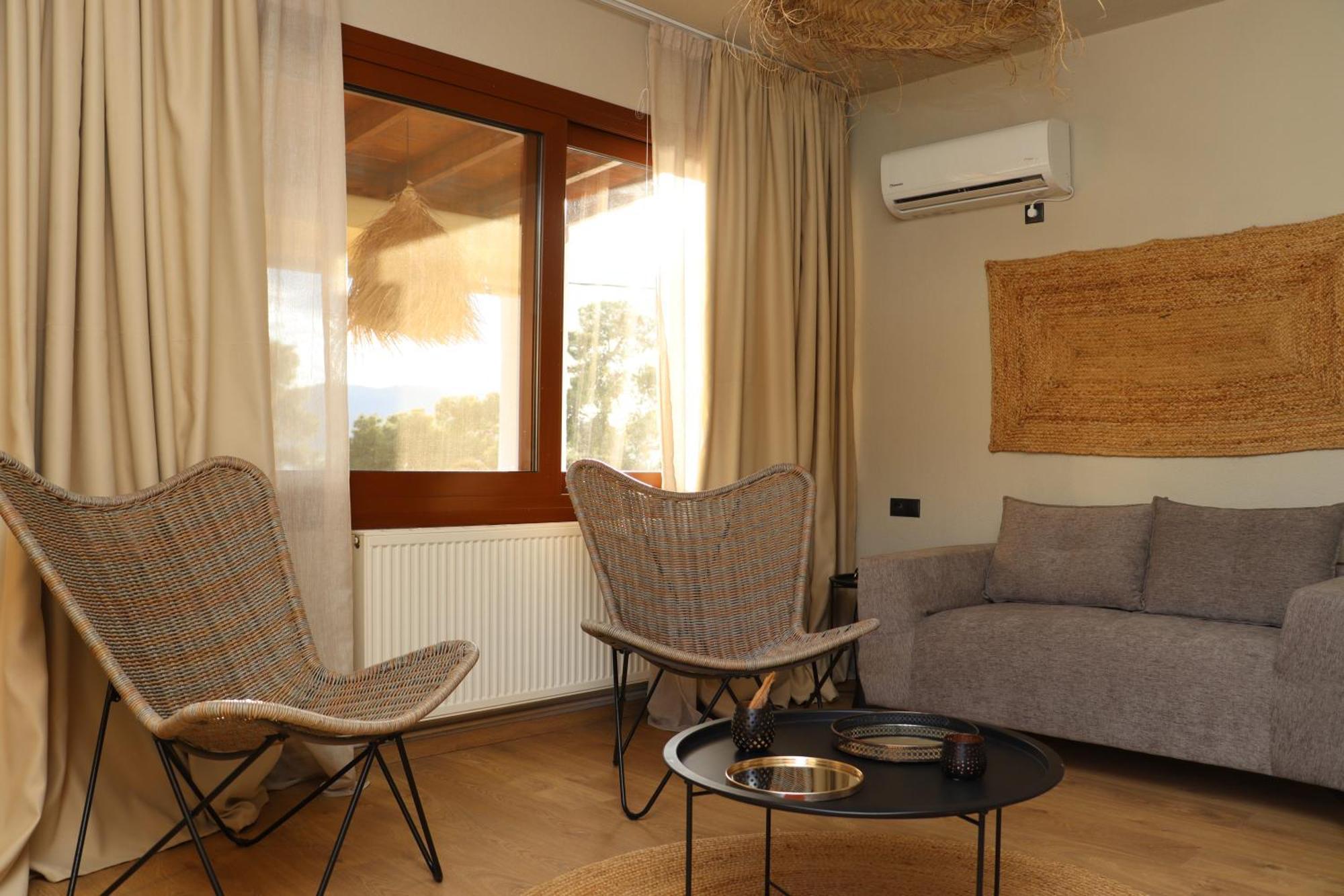 Seaview Apartment - Poros Relaxing Beachfront Flat Poros Town Buitenkant foto