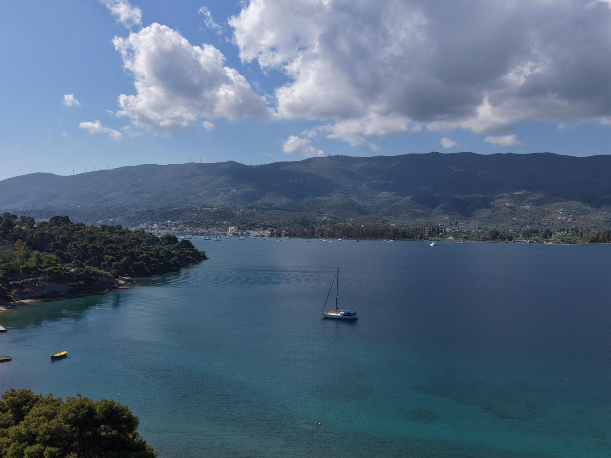 Seaview Apartment - Poros Relaxing Beachfront Flat Poros Town Buitenkant foto